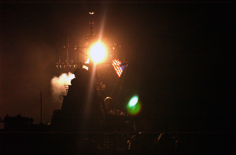 Tàu chiến mang tên lửa Tomahawk của Mỹ