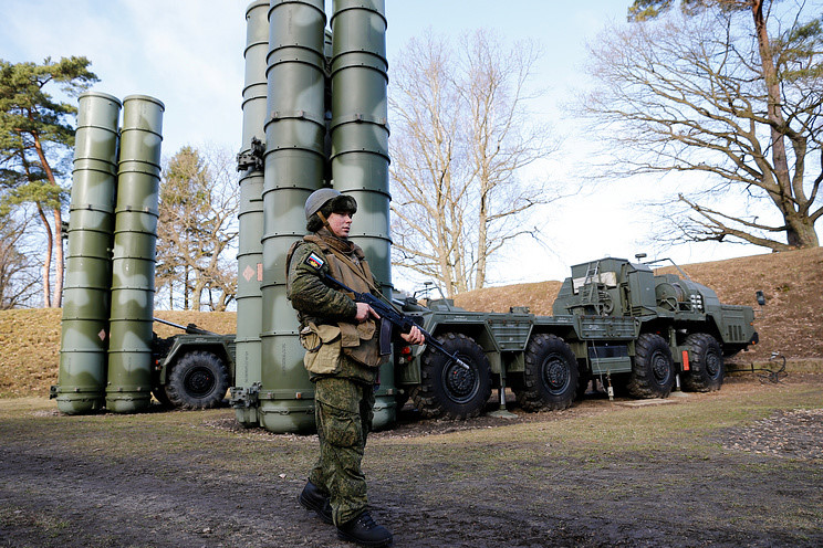 Tên lửa S-400 do Nga sản xuất