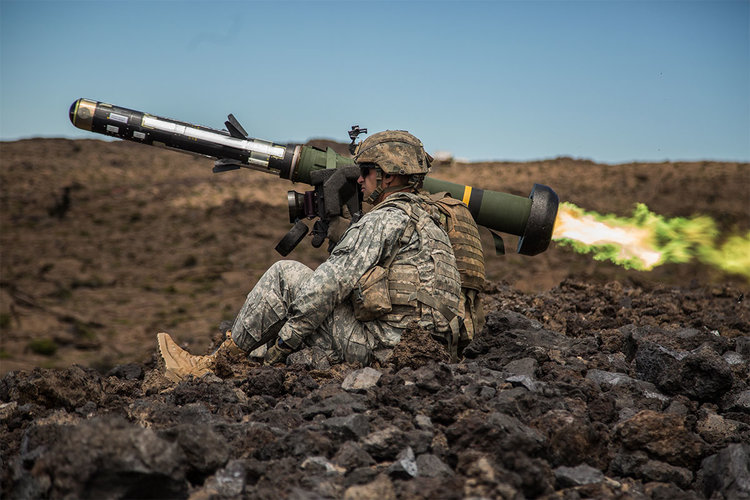 Lính Mỹ sử dụng tên lửa vác vai Javelin