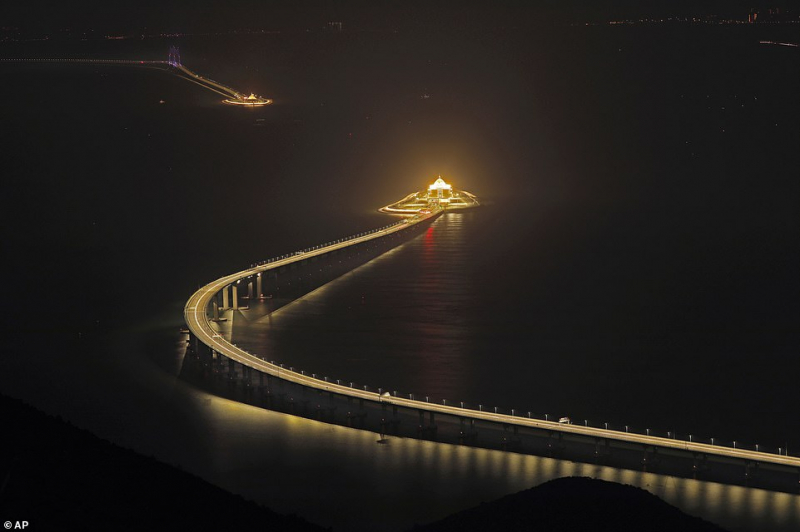 Cầu vượt biển dài nhất thế giới 8
