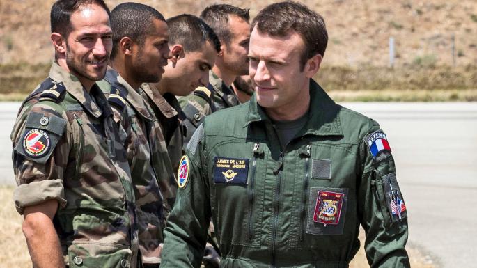 Ông Macron và quân đội Pháp