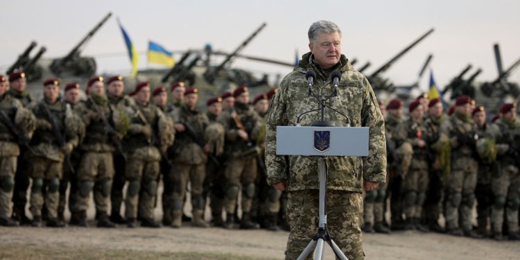 Tổng thống Ucraine và quân đội
