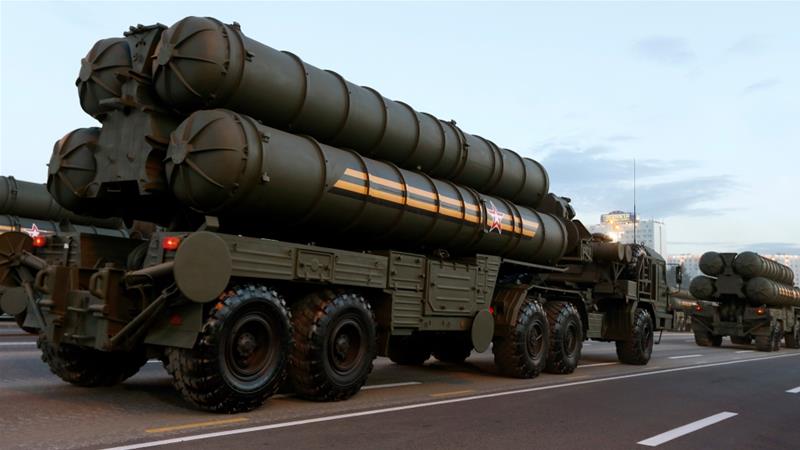 Tên lửa S-400 duyệt binh ở Moscow trong một sự kiệ