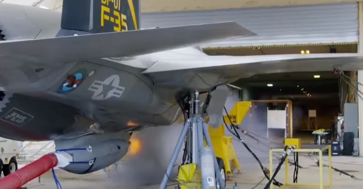Thử súng máy trên chiến cơ F-35B