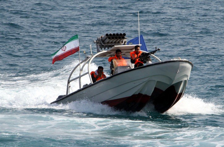 Iranian-naval-guards