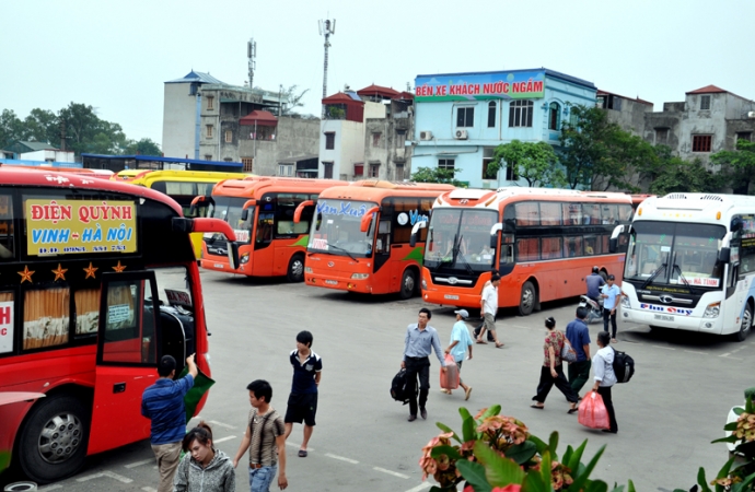 Khu vực bến, phòng chờ của Bến xe Nước Ngầm được b