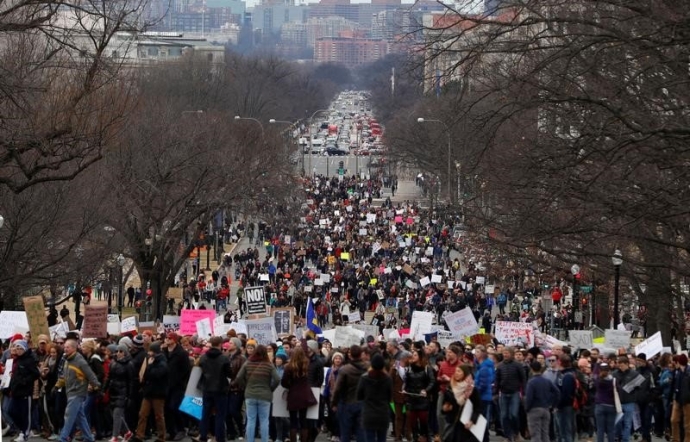 Tại Washington hàng nghìn người tập tủng tại quảng