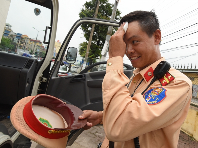 Tam-phuc-khau-phuc-khi-xem-hinh-anh-minh-vi-pham-g