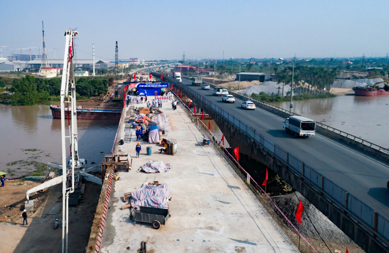 hop-long-cau-tram-bac-tren-quoc-lo-10 (2)