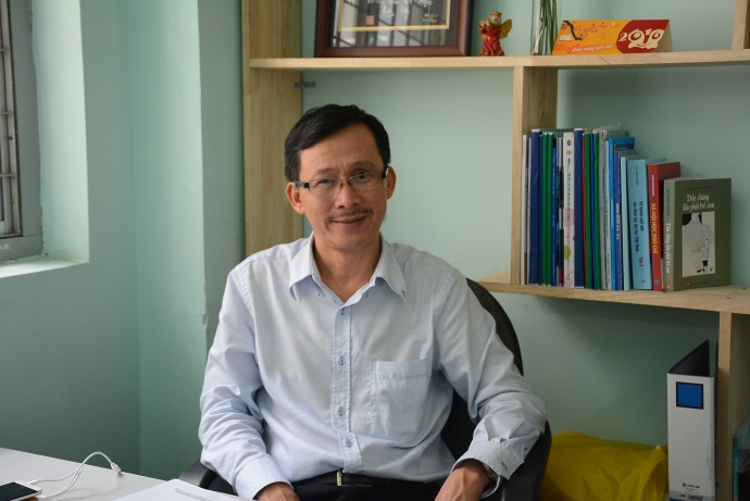 Thầy giáo – Nhà báo Huỳnh Văn Thông, Trưởng khoa B