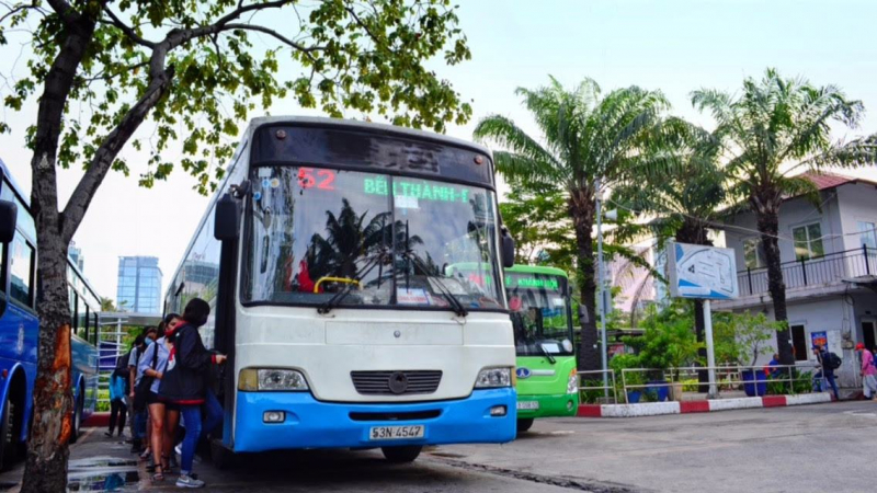 Cần có làn đường ưu tiên cho xe buýt mới phát triể