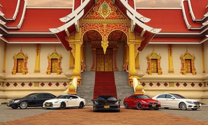 Maybach 57S-GT-R Stage - Ferrari 458-benz S class