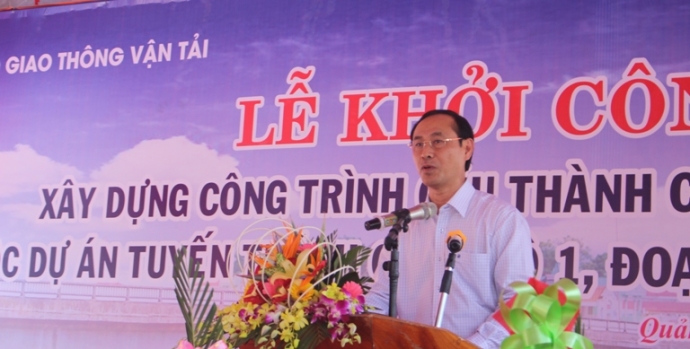 Thu- truong- Le- Dinh- Tho- phat- lenh- khoi- cong