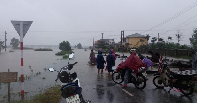 Thua- Thien- Hue- Nhieu- noi- nuoc- lu- bua- vay- 