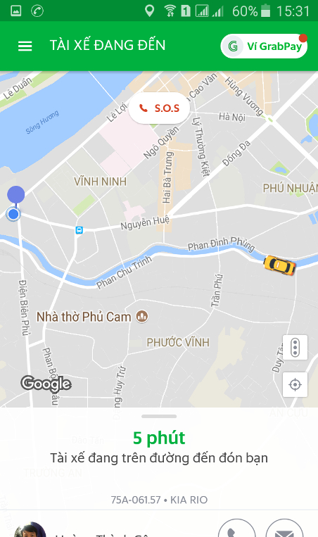 Trai- nghiem- taxi- chay- chui- Grab- tai- Hue- 2