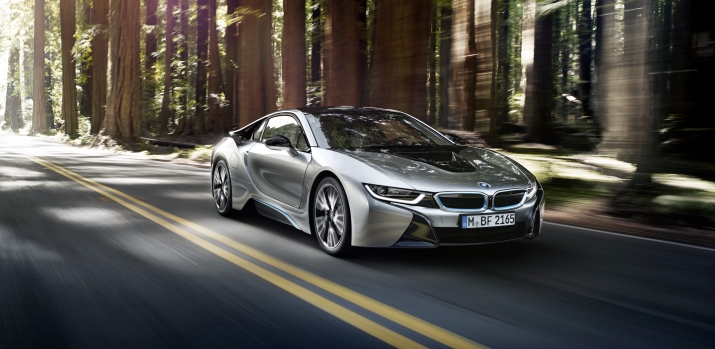 P90133047_highRes_the-bmw-i8-09-2013