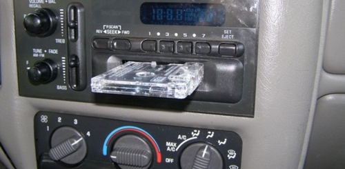3__fake_cassette_tape_car_stereo_610x457