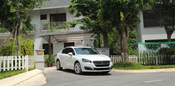 1. Peugeot 508 ngoai canh (15) (1)