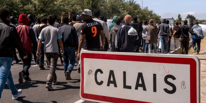 o-CALAIS-REFUGEES-facebook