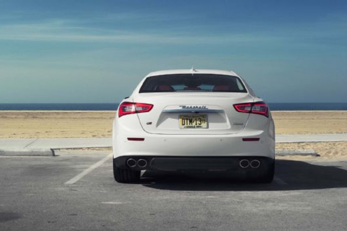 2014-Maserati-Ghibli-S-Q4-rear-end