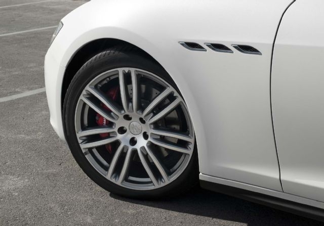 2014-Maserati-Ghibli-S-Q4-wheels
