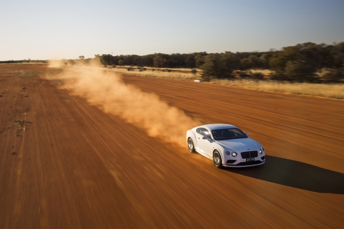 Bentley-Continental-GT-Speed-Vmax-in-the-outback