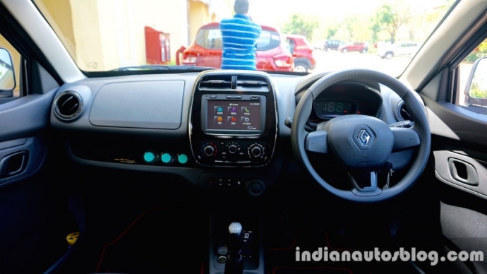 Renault-Kwid-dashboard-review-1024x576