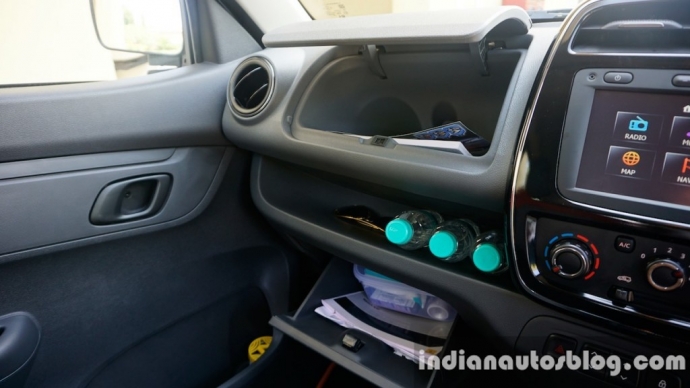 Renault-Kwid-glovebox-and-storage-review-1024x576