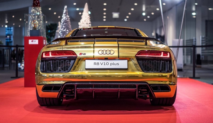 Audi-R8-V10-Plus-4