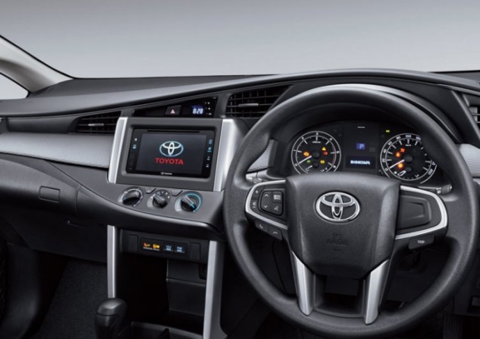 2016-Toyota-Innova-8-850x601