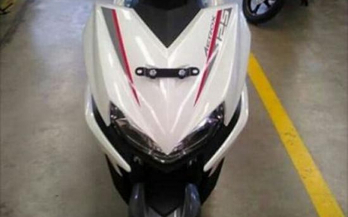 Yamaha-Aerox-125-2016-06