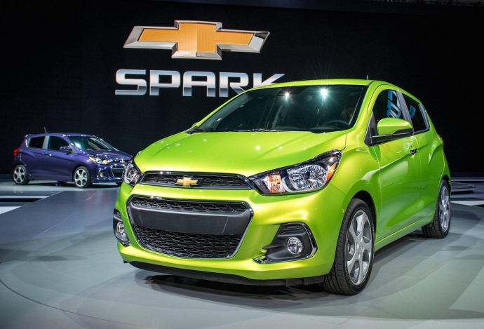 chevrolet-spark-2016-ngoai-that