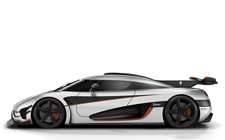 xegiaothong_Koenigsegg_one1_gia_150-ty_dong3