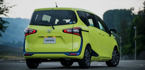 Toyota-Sienta-2016-3