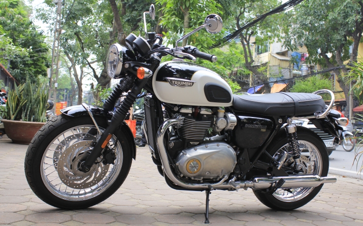 Xegiaothong_Triumph_Bonneville_2016_dau_tien_tai_v