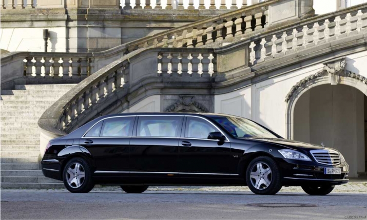 Xegiaothong-Mercedes-Benz-S600-Pullman-Guard-and-S