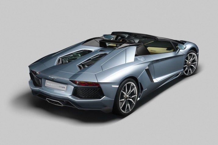 Xegiaothong-lamborghini-aventador-roadster-13 (9)