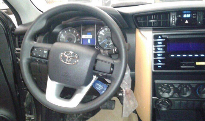 Toyota-Fortuner-2016