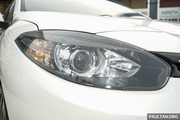 Xegiaothong-Renault-Fluence-Formula-Edition-trinh-