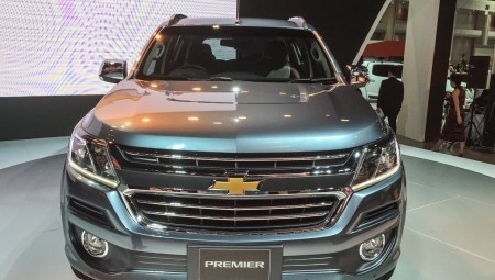 Xegiaothong-Chevrolet-Trailblazer-Premier-facelift