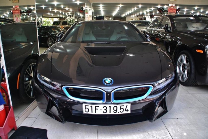 Xegiaothong_minh_nhua_rao_ban_bmw_i8 (1)