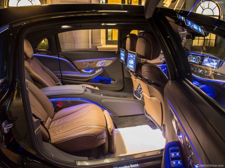 Xegiaothong-giang-my-mercedes-maybach-s600-tien-ty