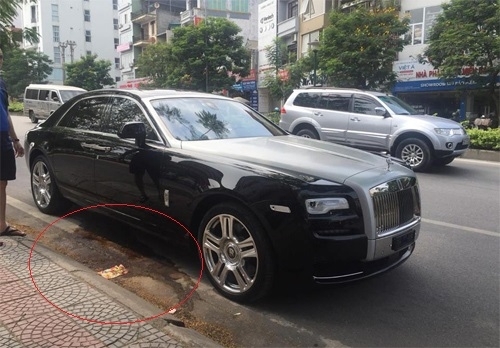 Xegiaothong-rolls-royce-ghost-1-9405-1474101774-01