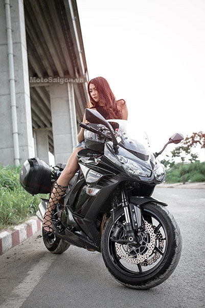 Xegiaothong-anh-dep-kawasaki-z1000sx-nguoi-mau-mot