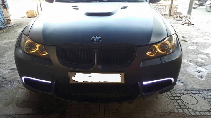 Xegiaothong_BMW_320i_do_200_trieu (4)