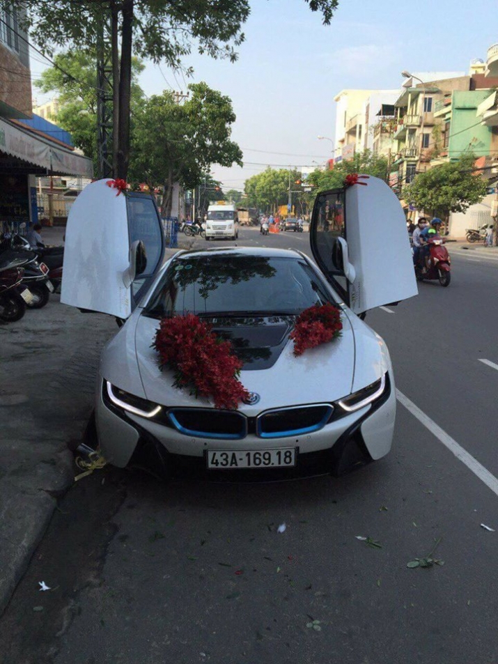 Xegiaothong_xe_bmw_i8_don-dau (4)