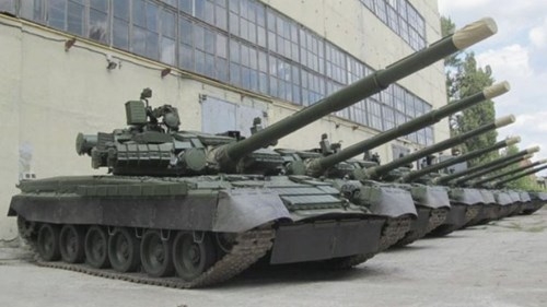 ukraine-dua-xe-tang-t-80-nang-cap-toi-mien-dong