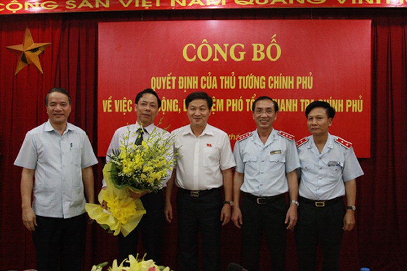 thanh-tra-chuc-mung-tran-ngoc-liem_urpu