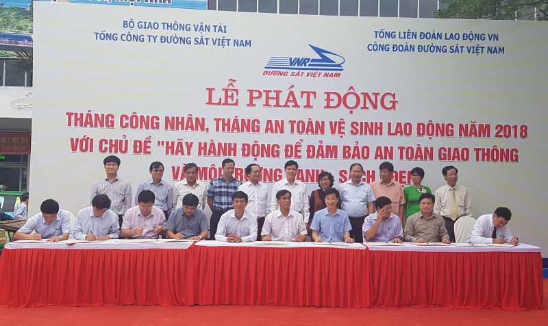 Phat-dong-thang-cong-nhan-nam-2018-2