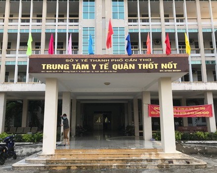 giam-doc-trung-tam-y-te-thot-not-bi-ky-luat. Ảnh B